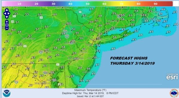Great Plains Storm Marches To Lakes Weakening Slowly